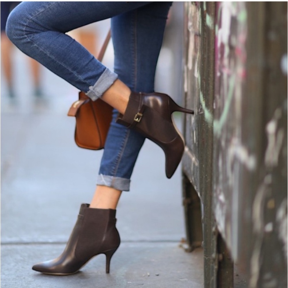 Michael Kors Collection The Jet Set 6 Dark Brown Leather Ankle Boots Size 9